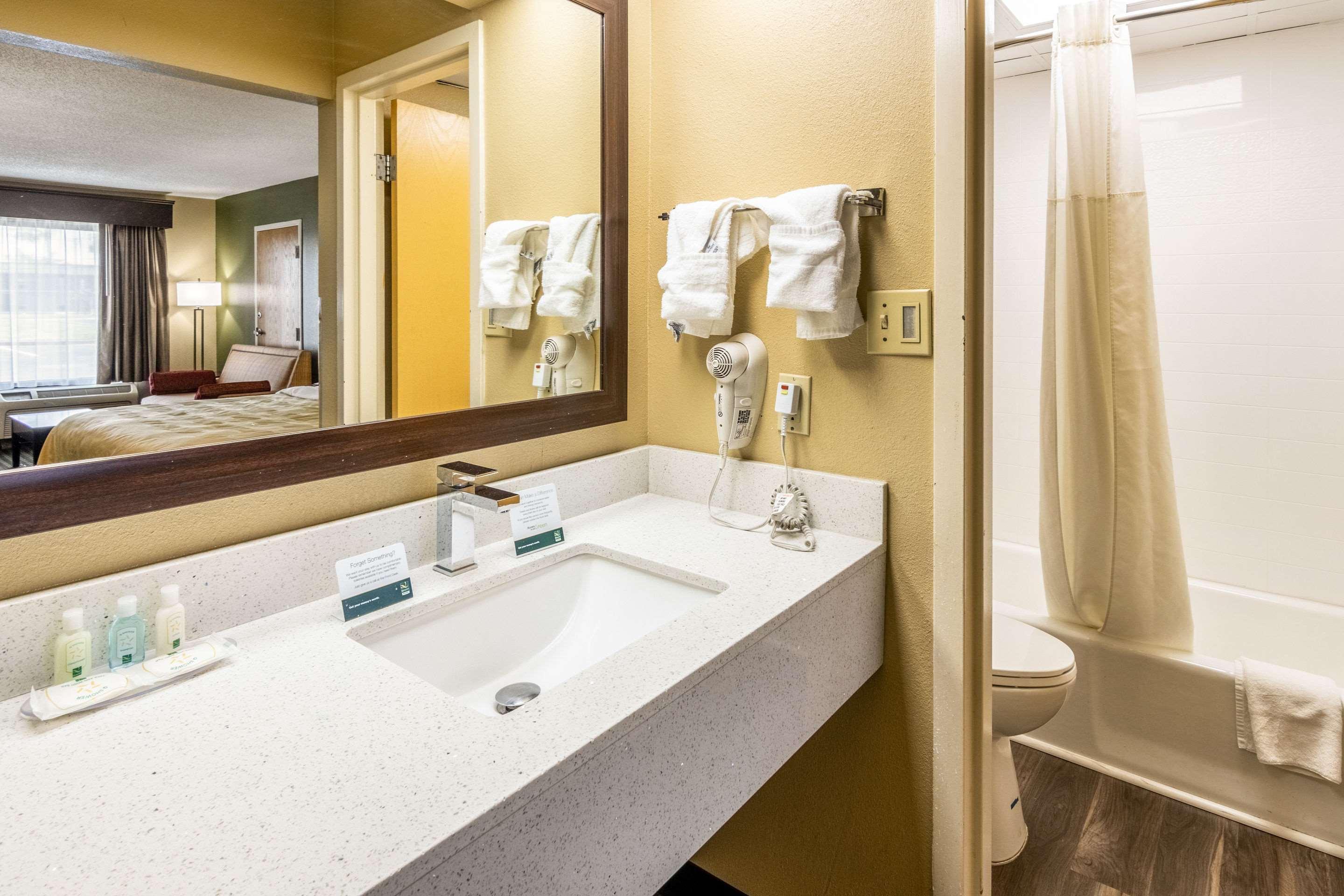Quality Inn Perry - National Fairgrounds Area Екстер'єр фото